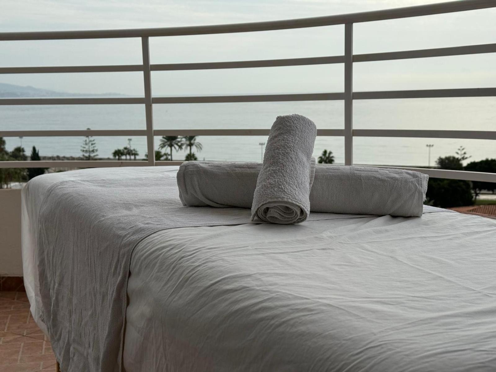 A&N Seaport 2A Apartman Caleta De Velez Kültér fotó